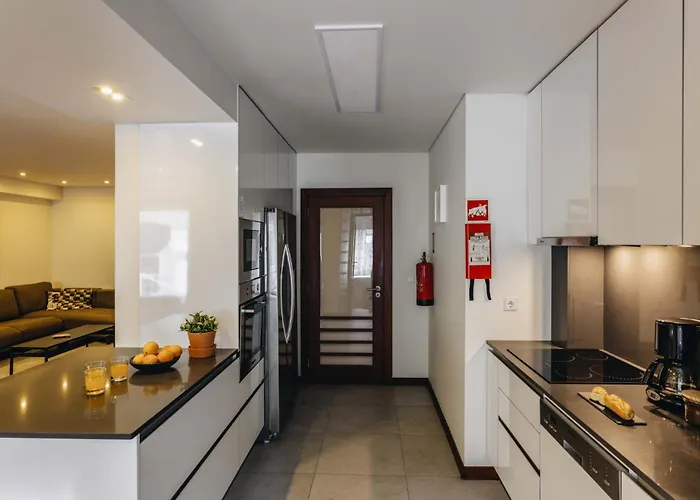 Premium With Private Terrace & Garage Appartement *