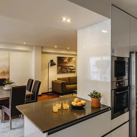 Esm - Bombarda's Premium Terrace Apartment *