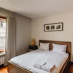 Premium With Private Terrace & Garage Διαμέρισμα